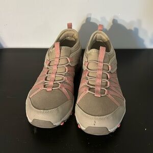 Sketchers Walking Shoe